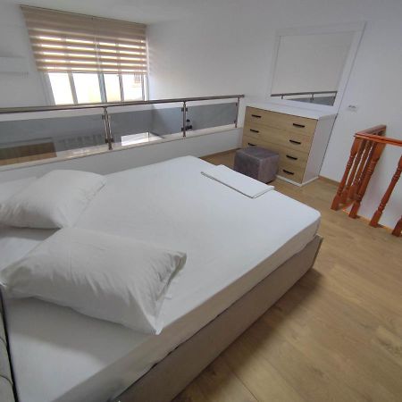 Rose Apartment Saranda Dış mekan fotoğraf