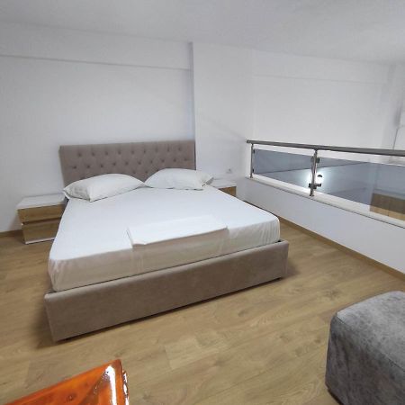 Rose Apartment Saranda Dış mekan fotoğraf