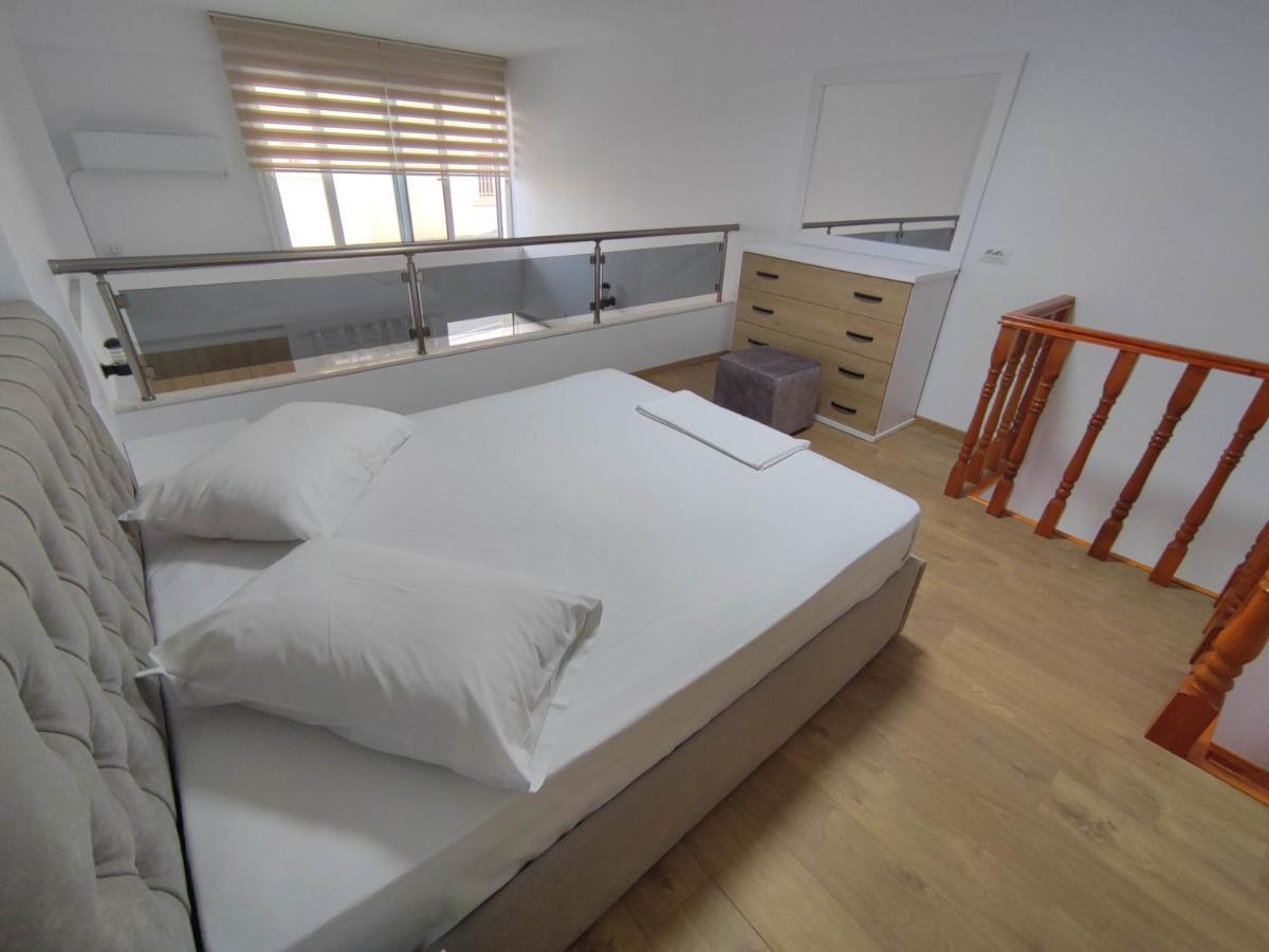 Rose Apartment Saranda Dış mekan fotoğraf