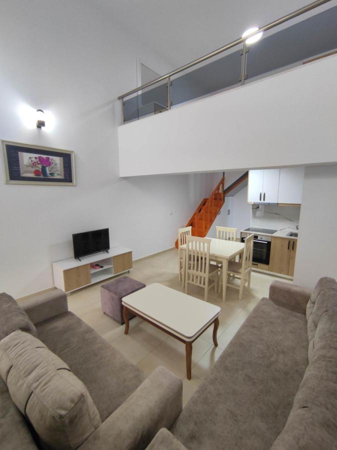 Rose Apartment Saranda Dış mekan fotoğraf